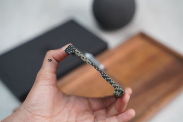 Magsafe Camo Black Yellow Real Aramid  Case for iPhone 15 Pro Max - Image 10
