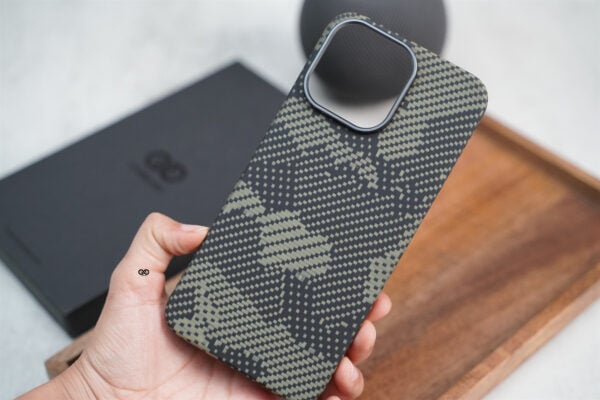 Magsafe Camo Black Yellow Real Aramid  Case for iPhone 15 Pro - Image 26