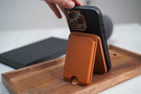 MagSafe Vegan Leather Card Holder and Stand - Image 27