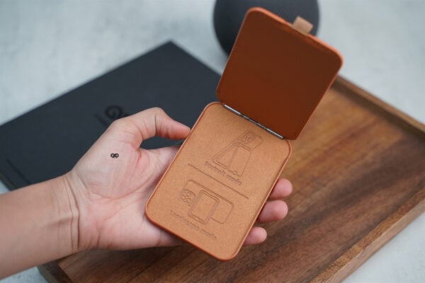 MagSafe Vegan Leather Card Holder and Stand - Image 40