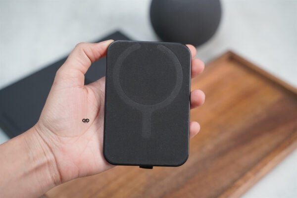 MagSafe Vegan Leather Card Holder and Stand - Image 43