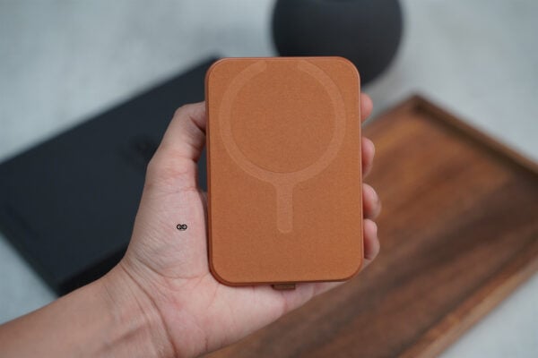 MagSafe Vegan Leather Card Holder and Stand - Image 53