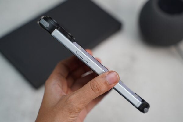 Frameless Armored Case with Kickstand Feature - Image 68