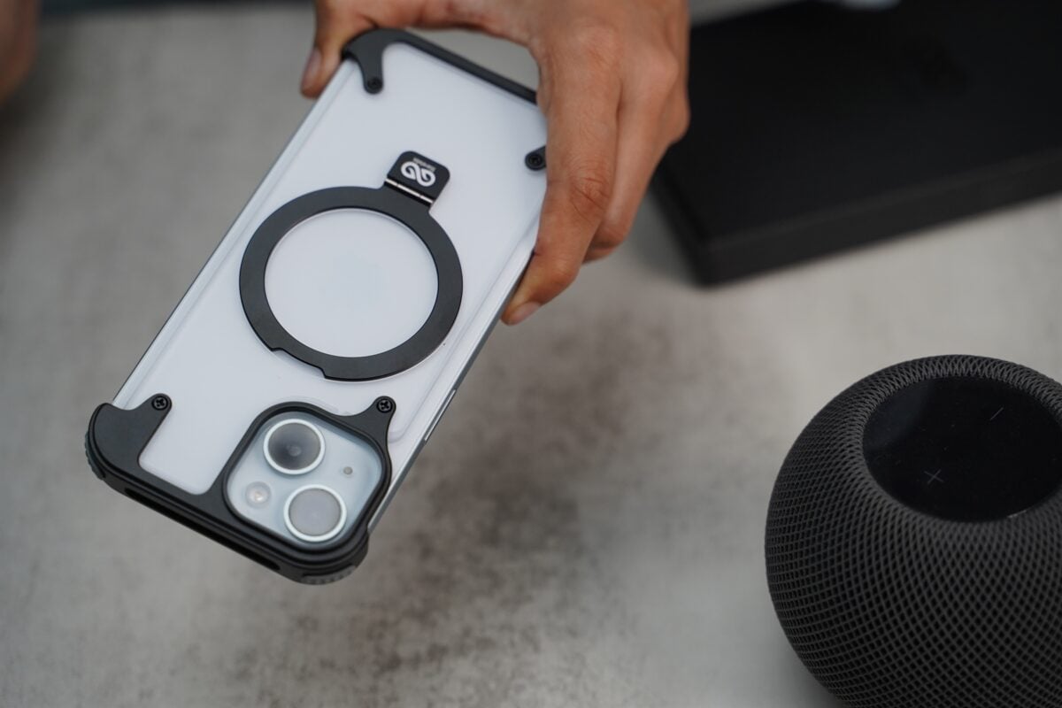 Frameless Armored Case with Kickstand Feature