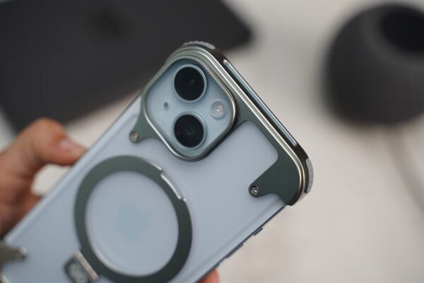 Frameless Armored Case with Kickstand Feature - Image 44
