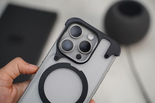 Frameless Armored Case with Kickstand Feature - Image 10