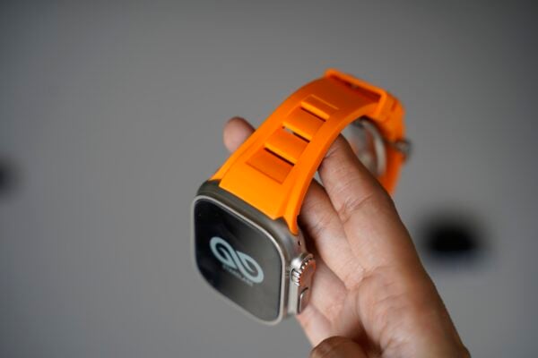 Vented FKM Rubber Band With 316L Buckle Closure For Apple Watch 49 MM Series Ultra/Ultra 2 - Image 25