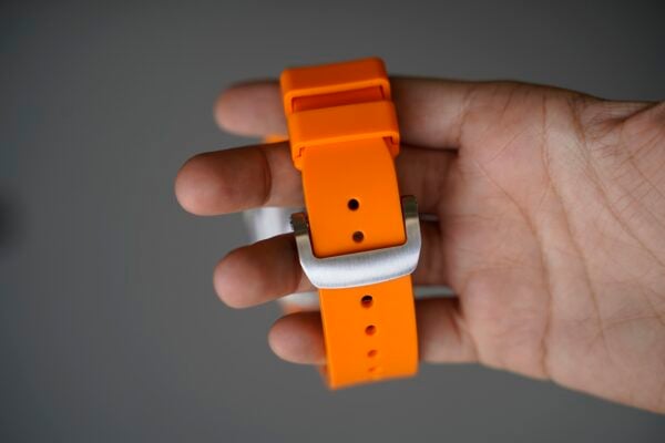 Vented FKM Rubber Band With 316L Buckle Closure For Apple Watch 49 MM Series Ultra/Ultra 2 - Image 24