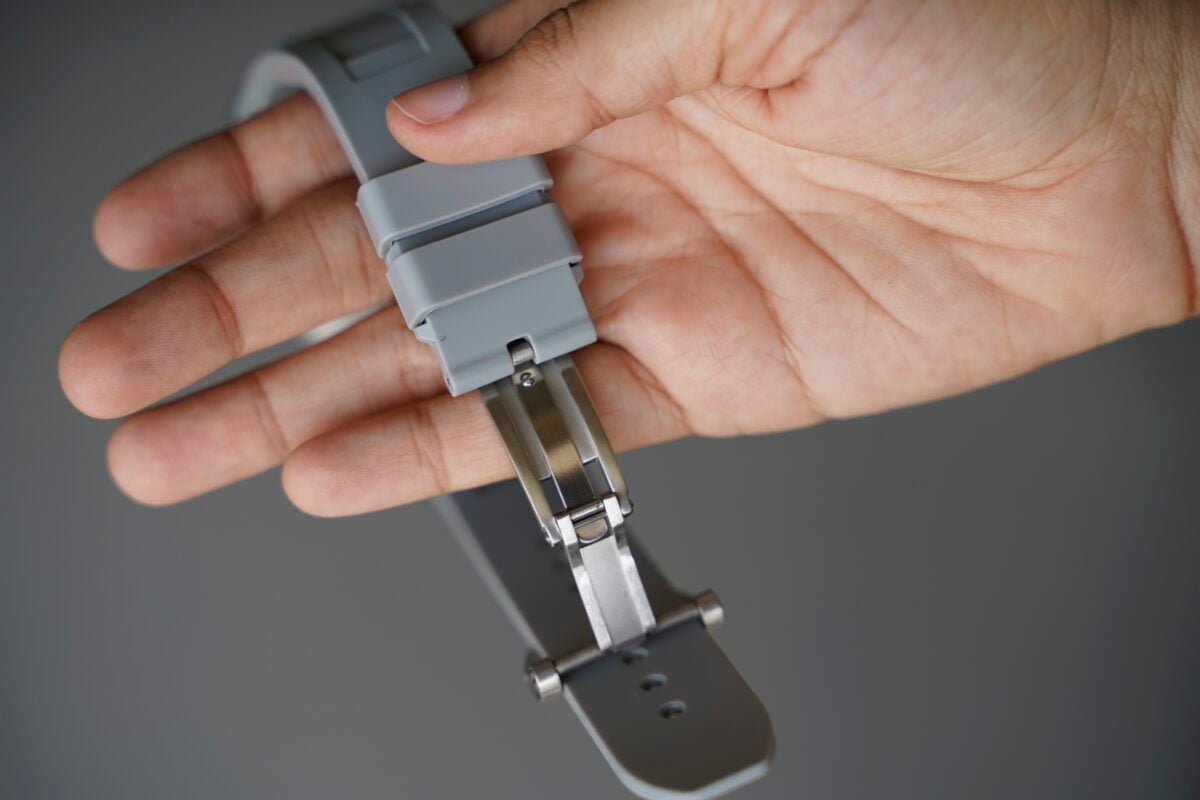 Vented FKM Rubber Band With 316L Buckle Closure For Apple Watch 49 MM Series Ultra/Ultra 2