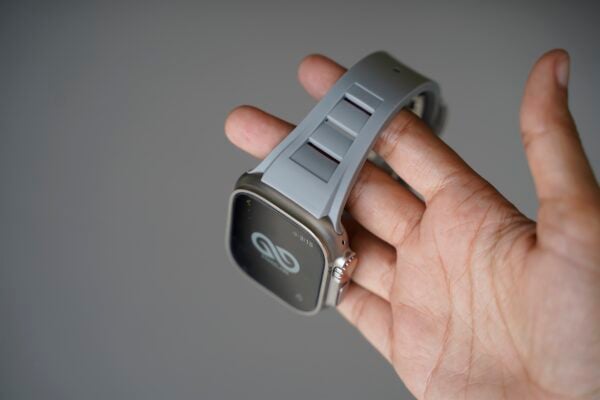 Vented FKM Rubber Band With 316L Buckle Closure For Apple Watch 49 MM Series Ultra/Ultra 2 - Image 23