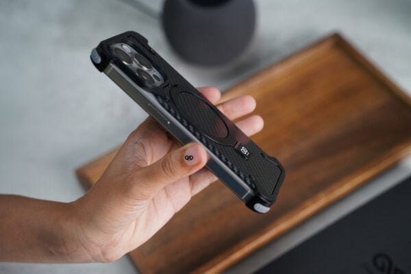 Carbon Texture Edition-Frameless Armored Case with Kickstand Feature - Image 22