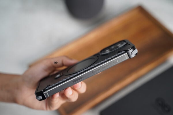 Carbon Texture Edition-Frameless Armored Case with Kickstand Feature - Image 18