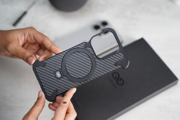 Carbon Texture Edition-Frameless Armored Case with Kickstand Feature - Image 6
