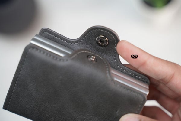 Vegan Leather Card And Cash Holder - Image 14