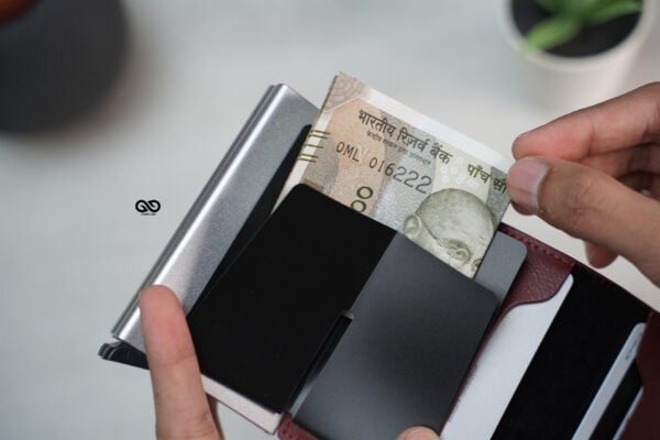 Vegan Leather Card And Cash Holder - Image 3