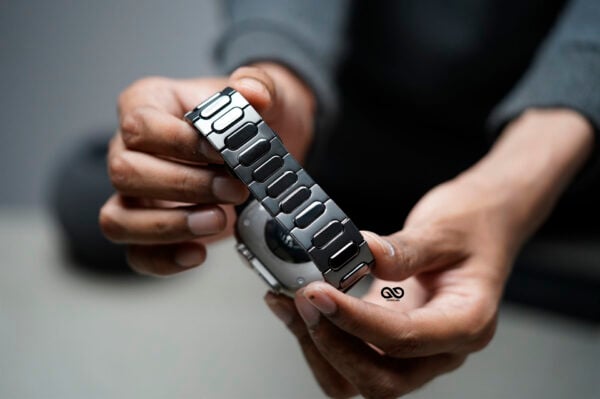 Titanium Edition Band 2.0 For Apple Watch 49 MM Series Ultra/Ultra 2 - Image 12