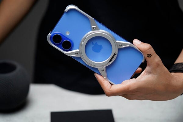 Titanium Armored Bumper with Kickstand Feature - Image 10
