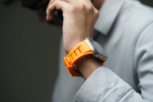 Vented FKM Rubber Band With 316L Buckle Closure For Apple Watch 49 MM Series Ultra/Ultra 2 - Image 2
