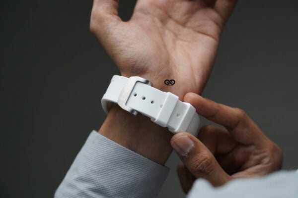 Vented FKM Rubber Band With 316L Buckle Closure For Apple Watch 49 MM Series Ultra/Ultra 2 - Image 34