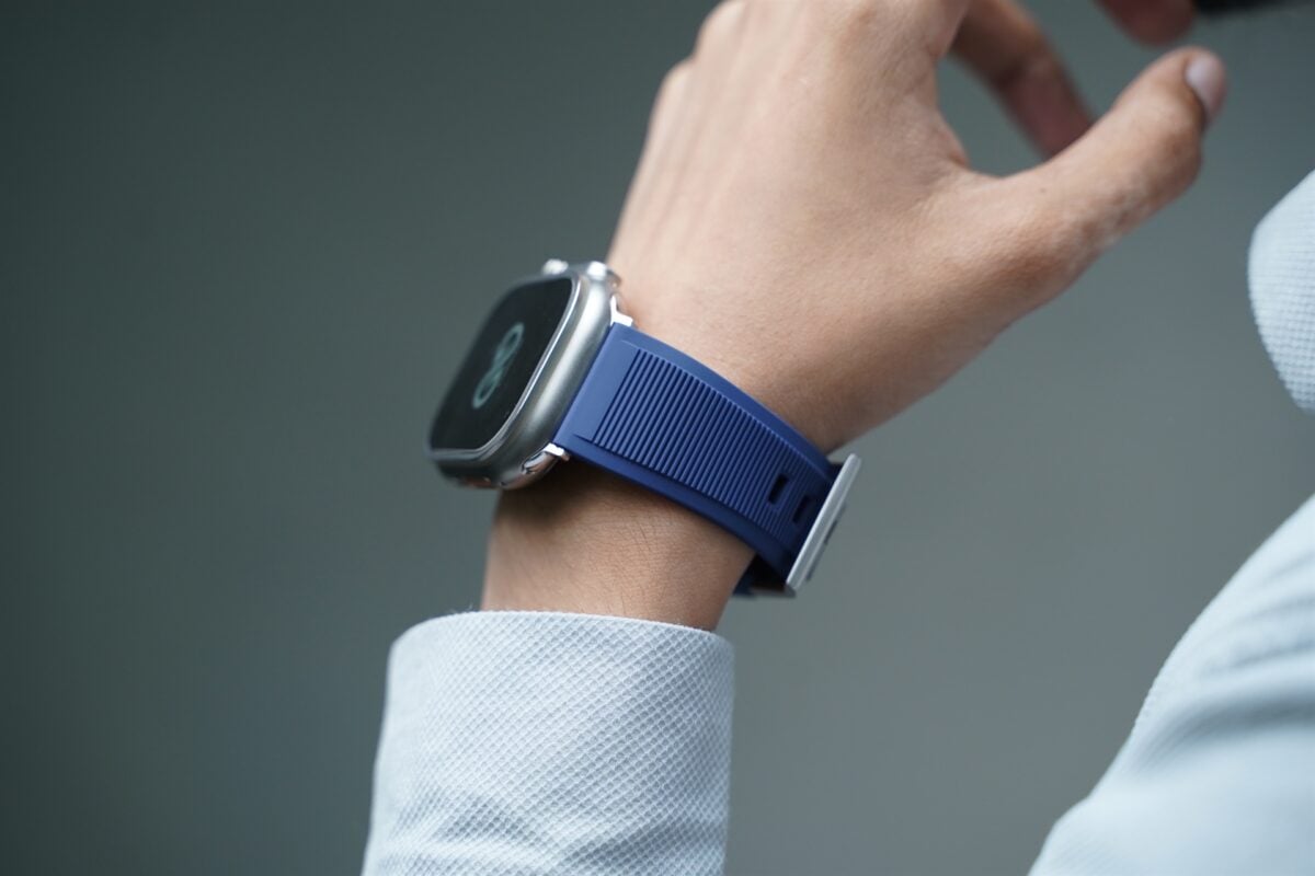 Deep Navy Waterproof Silicone Sports Band with Buckle for Apple Watch 49 MM Series Ultra/Ultra 2