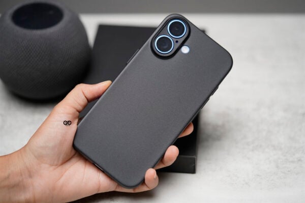 Dark Black Ultra Thin Case for iPhone 16e/16/16Plus/16Pro/16ProMax - Image 27