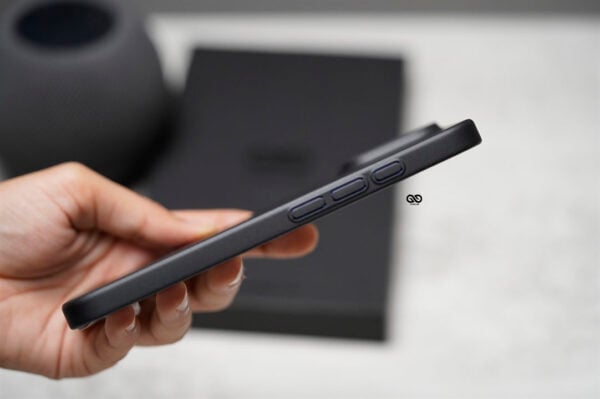 Dark Black Ultra Thin Case for iPhone 16e/16/16Plus/16Pro/16ProMax - Image 30