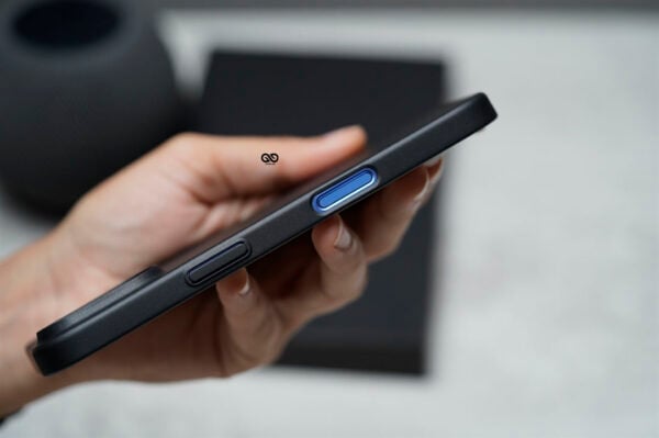 Dark Black Ultra Thin Case for iPhone 16e/16/16Plus/16Pro/16ProMax - Image 31