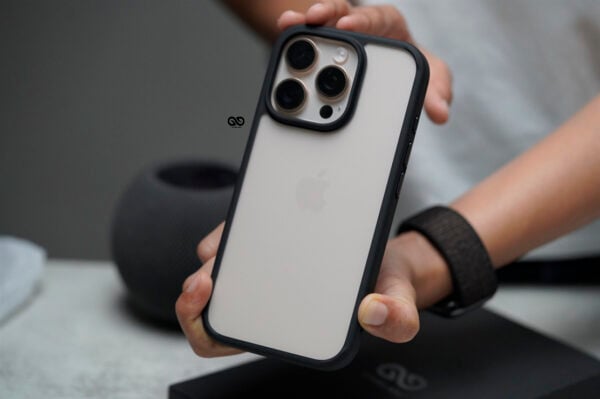 Drop Proof Sleek Transparent Case For iPhone 16/16Plus/16Pro/16ProMax - Image 94