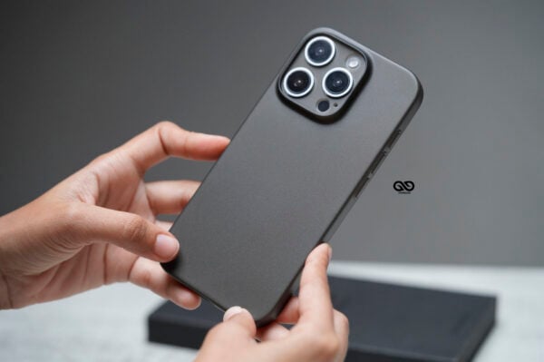 Gradient Black Ultra Thin Case for iPhone 16e/16/16Plus/16Pro/16ProMax - Image 5