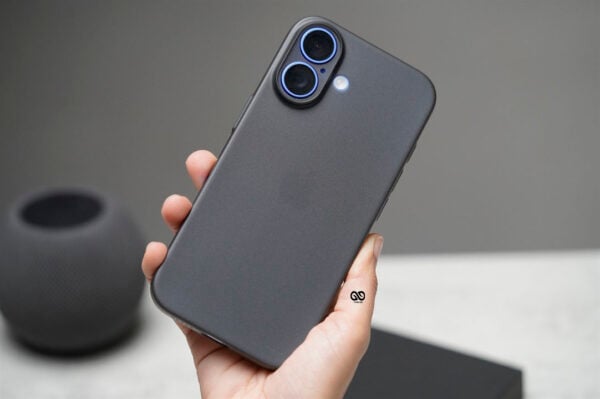 Gradient Black Ultra Thin Case for iPhone 16e/16/16Plus/16Pro/16ProMax - Image 36