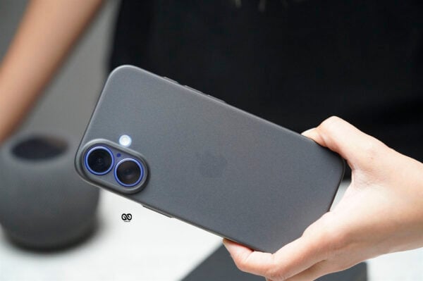 Gradient Black Ultra Thin Case for iPhone 16e/16/16Plus/16Pro/16ProMax - Image 27