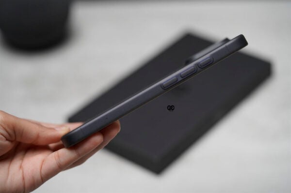 Gradient Black Ultra Thin Case for iPhone 16e/16/16Plus/16Pro/16ProMax - Image 31