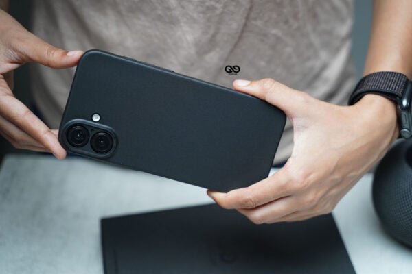 Dark Black Ultra Thin Case for iPhone 16e/16/16Plus/16Pro/16ProMax - Image 15
