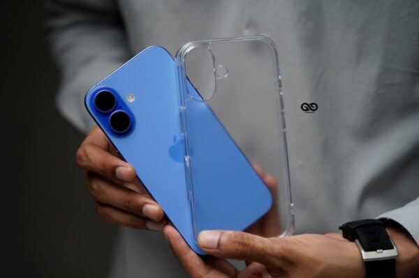 Translucent Sleek Hard Case For iPhone 16/16Plus/16Pro/16ProMax - Image 18