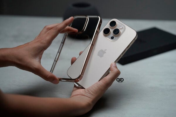 Hard Case with Colored Border For iPhone 16/16Plus/16Pro/16PoMax - Image 21