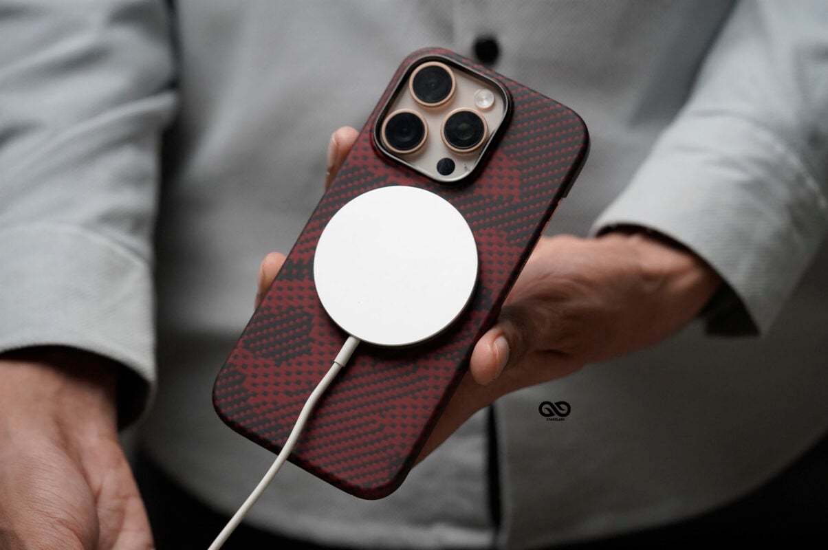 Magsafe Red Sea Real Aramid Carbon Fiber Case For iPhone 16 Pro Max