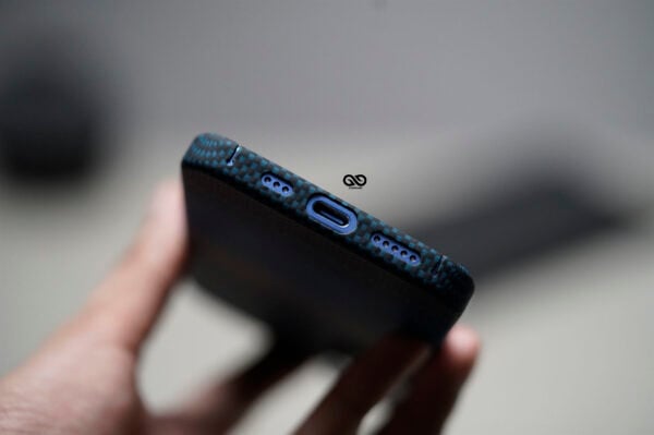 Magsafe Dune Blue Real Aramid Carbon Fiber Case For iPhone 16 - Image 11
