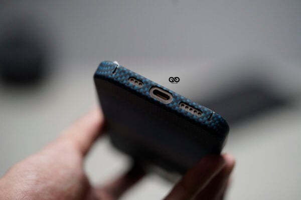 Magsafe Dune Blue Real Aramid Carbon Fiber Case For iPhone 16 Pro Max - Image 7