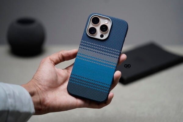 Magsafe Dune Blue Real Aramid Carbon Fiber Case For iPhone 16 Pro Max - Image 8