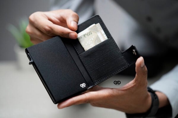 Classic Slim Vegan leather Minimalistic Pop Up Card and Cash Holder - Image 4