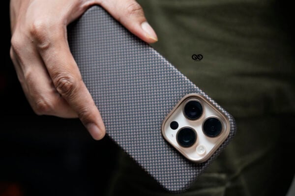 Magsafe Polar Desert Real Aramid Carbon Fiber Case For iPhone 16 Pro Max - Image 12
