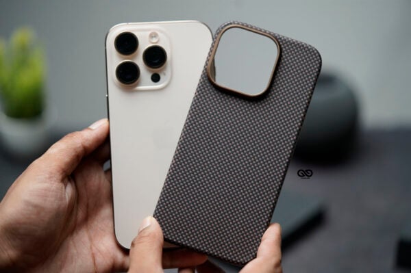 Magsafe Polar Desert Real Aramid Carbon Fiber Case For iPhone 16 Pro Max - Image 5