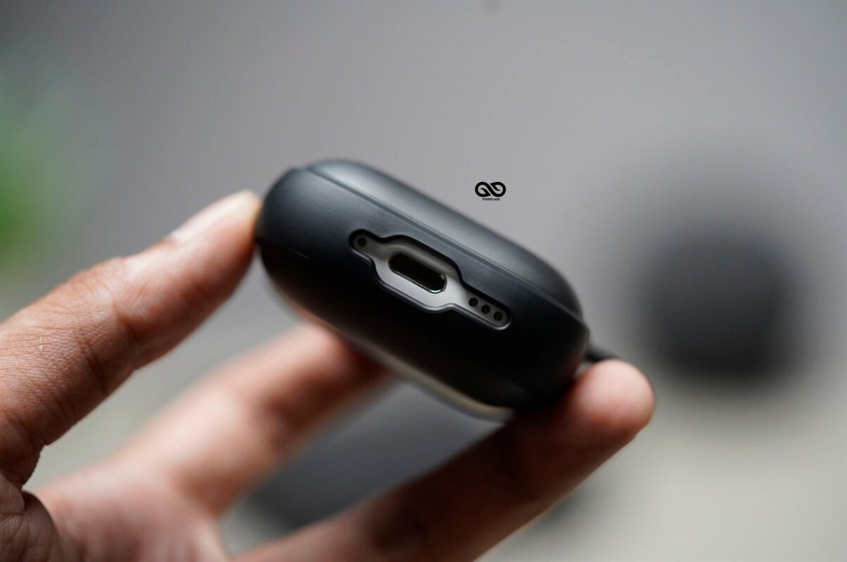 Black Slim Matte AirPods Case For AirPods 4