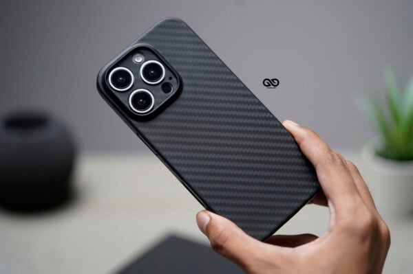 Carbon Ultra Thin Case for iPhone 16/16Plus/16Pro/16ProMax - Image 5