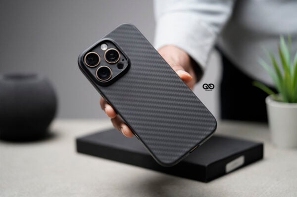 Carbon Ultra Thin Case for iPhone 16/16Plus/16Pro/16ProMax - Image 2