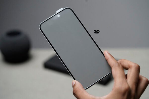 Privacy Full Screen Tough Edge Tempered Glass Case For iPhone 16e - Image 10