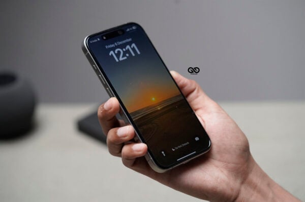 Privacy Full Screen Tough Edge Tempered Glass Case For iPhone 16e - Image 2