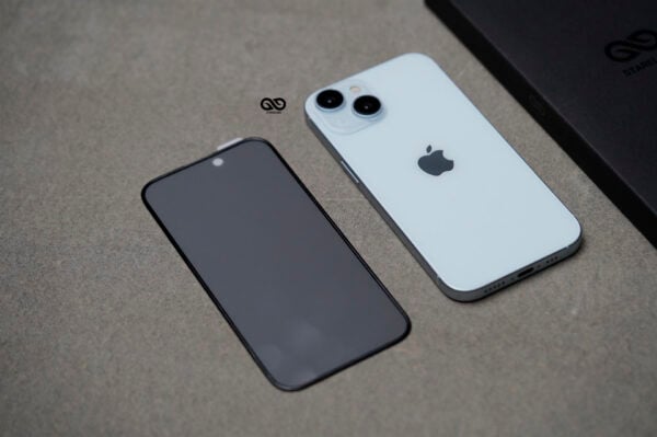Privacy Full Screen Tough Edge Tempered Glass Case For iPhone 16e - Image 5