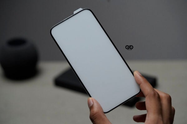 Tough Edge Tempered Glass Case For iPhone 16e - Image 7