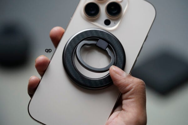 360 Degree Rotatable Carbon Fiber Magnetic Ring Holder - Image 6